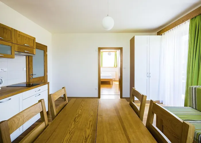U Barana Трояновице